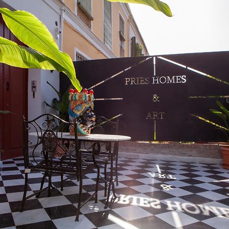 Pries Homes - Little Lotus Малага Екстериор снимка